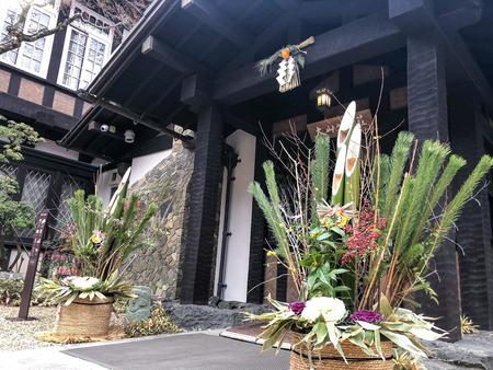 本館門松.jpg