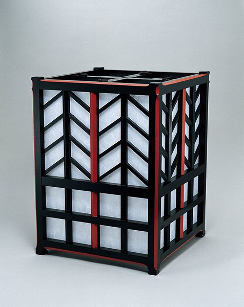 黑田辰秋《黑朱漆燈罩》