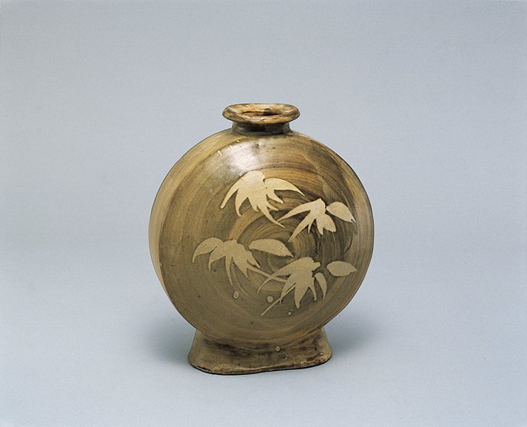 Shoji Hamada, Vase, Stoneware, wax resist of sugar care motif