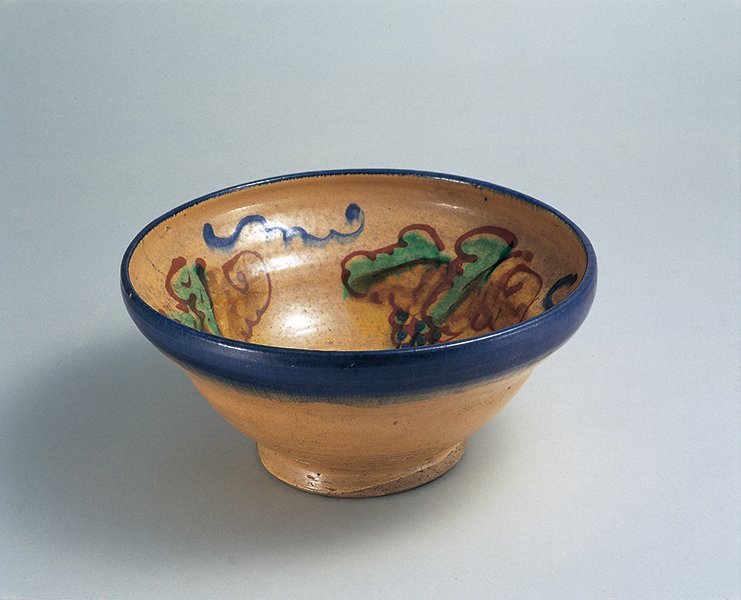 Bernard Leach, Bowl, earthenware, multi-colored grape motifs